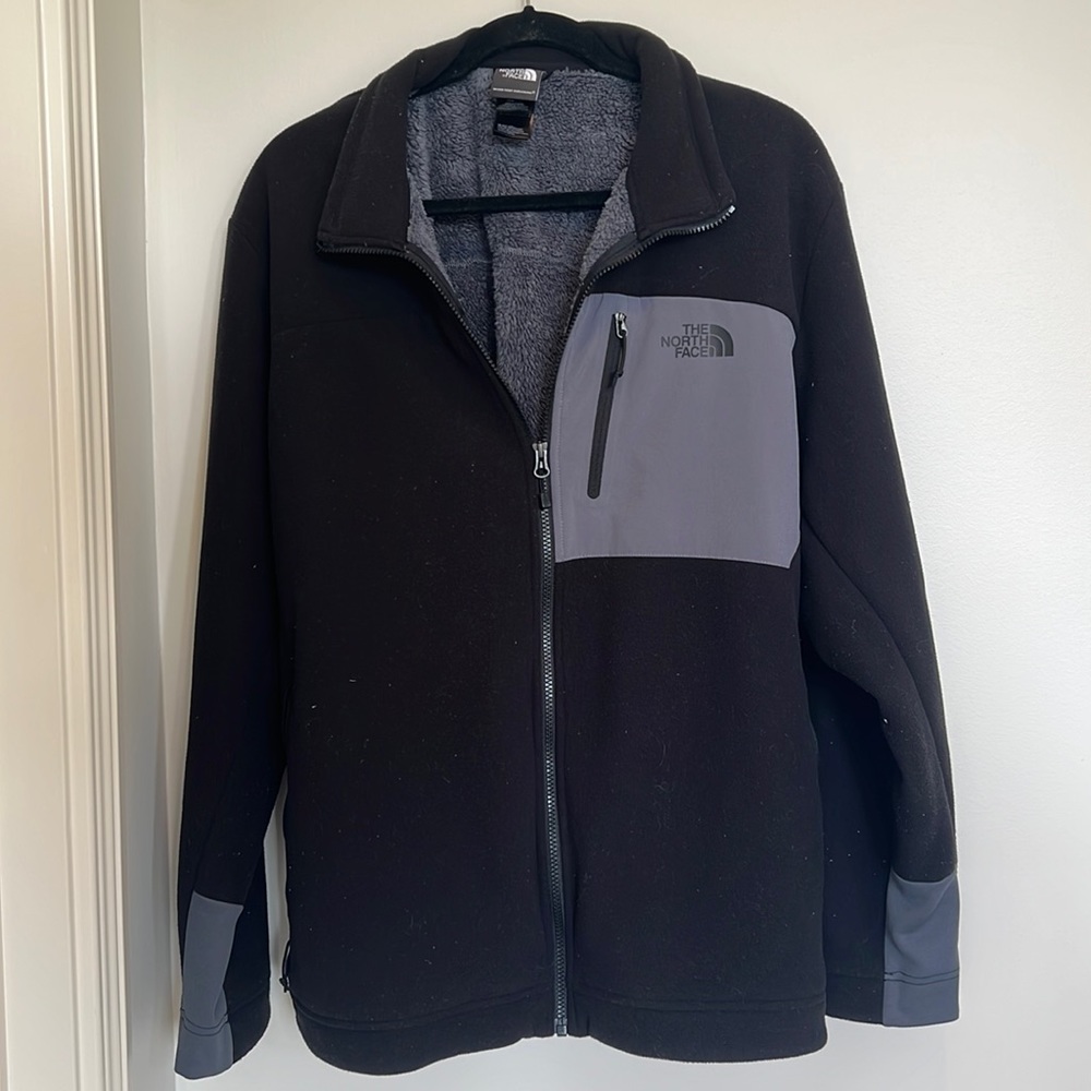 Men’s North Face jacket (black and gray)